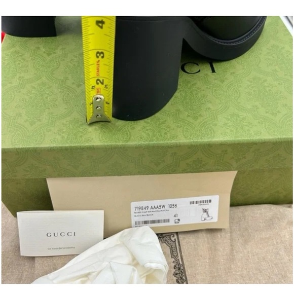 Gucci women's GG Marmont, matelasse Leather block heel boots size 41 fits 10 US - Picture 8 of 8